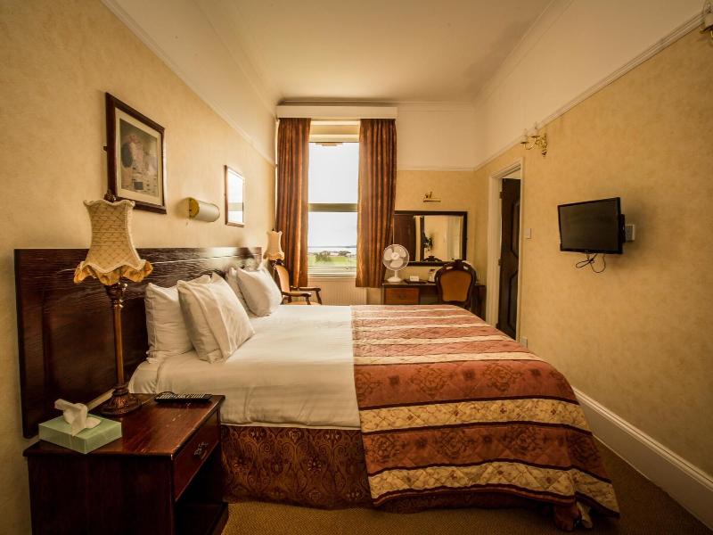 Queen s Hotel - Oda