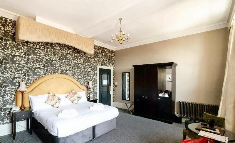 Queen s Hotel - Oda
