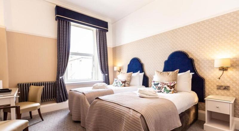 Queen s Hotel - Oda