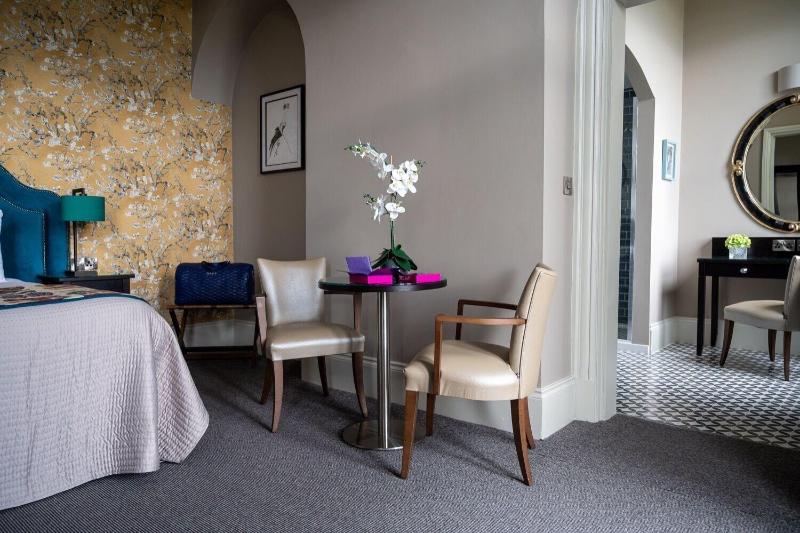 Queen s Hotel - Oda