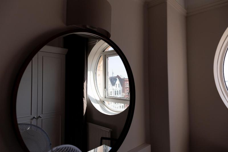 Queen s Hotel - Oda