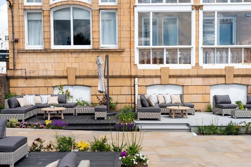 Queen s Hotel - Teras