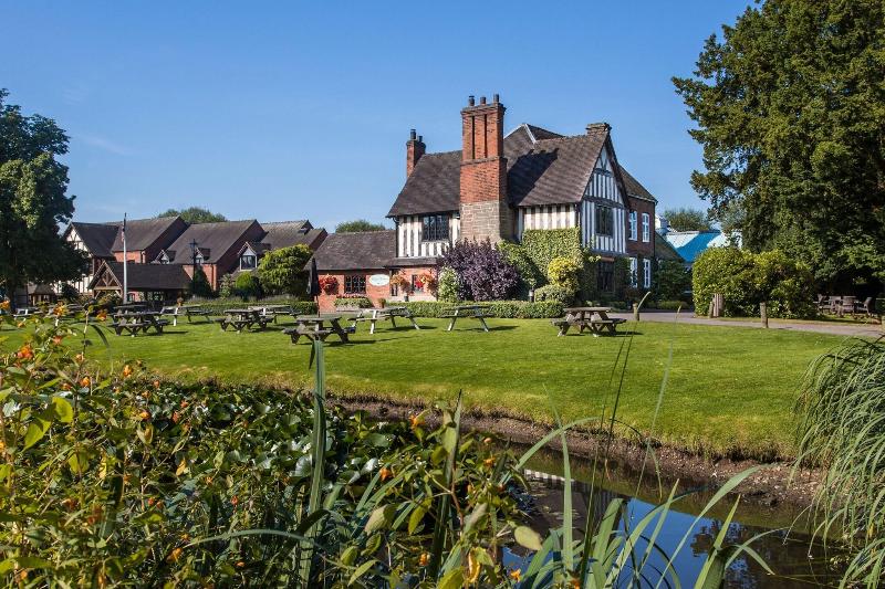 Moat House  Hotel (Acton Trussell) - Genel