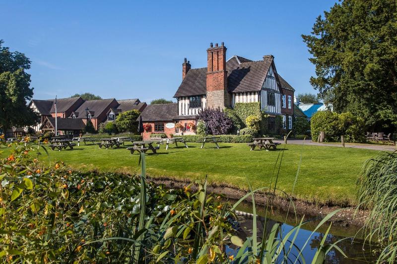 Moat House  Hotel (Acton Trussell) - Genel