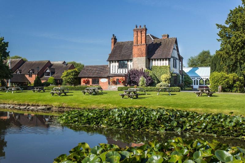 Moat House  Hotel (Acton Trussell) - Genel