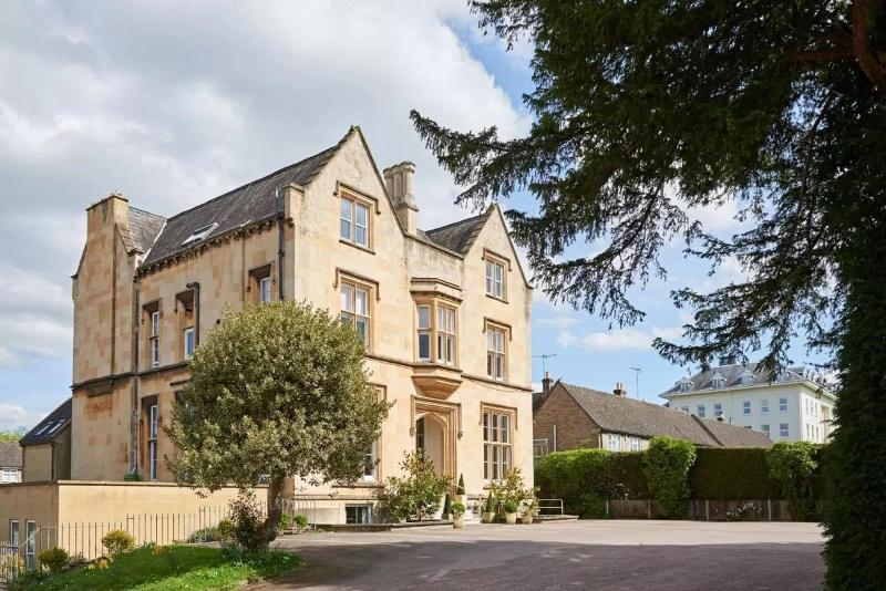 Cotswold Grange - Genel