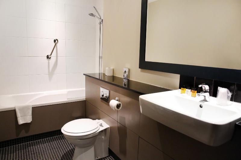 Denham Grove Hotel - Oda