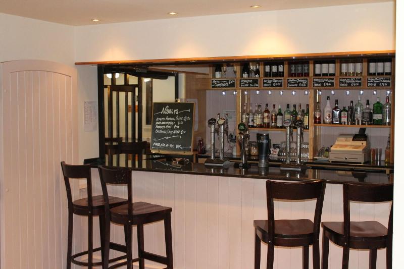 Oak Farm Hotel (M6 J12) - Bar