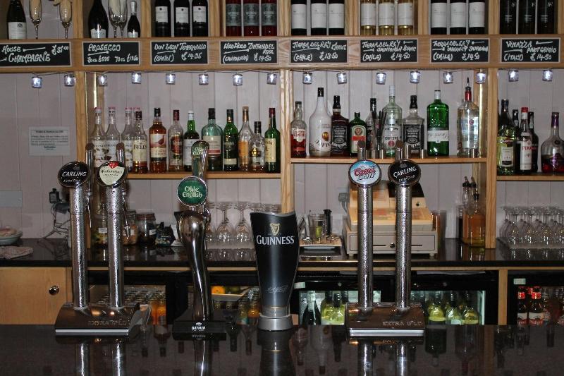 Oak Farm Hotel (M6 J12) - Bar