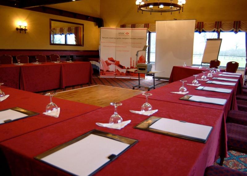 Oak Farm Hotel (M6 J12) - Toplantı