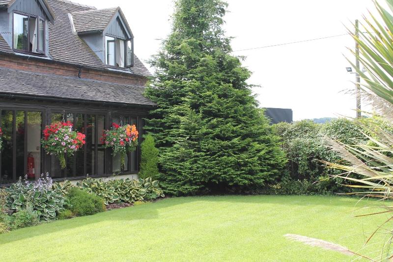 Oak Farm Hotel (M6 J12) - Genel