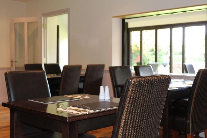 Oak Farm Hotel (M6 J12) - Restoran