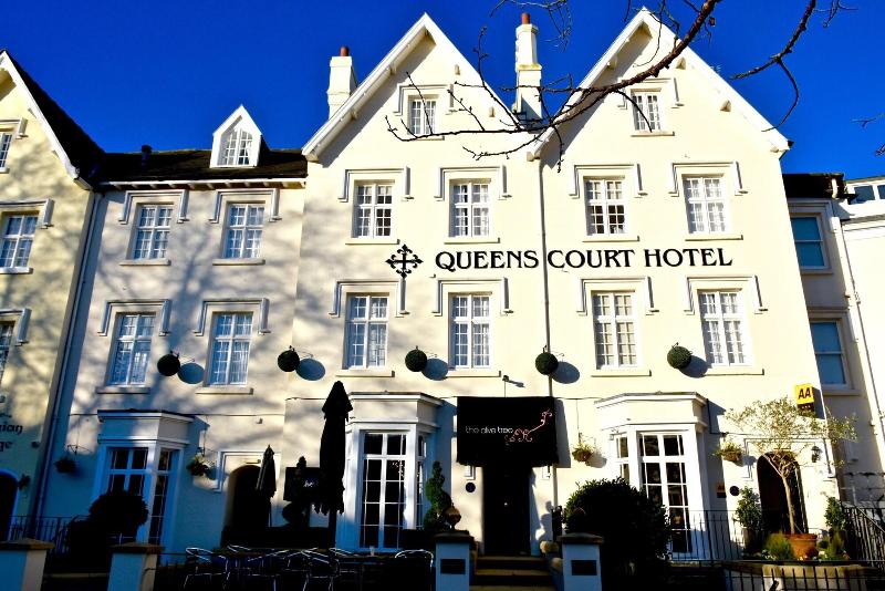 Queens Court Hotel - Genel