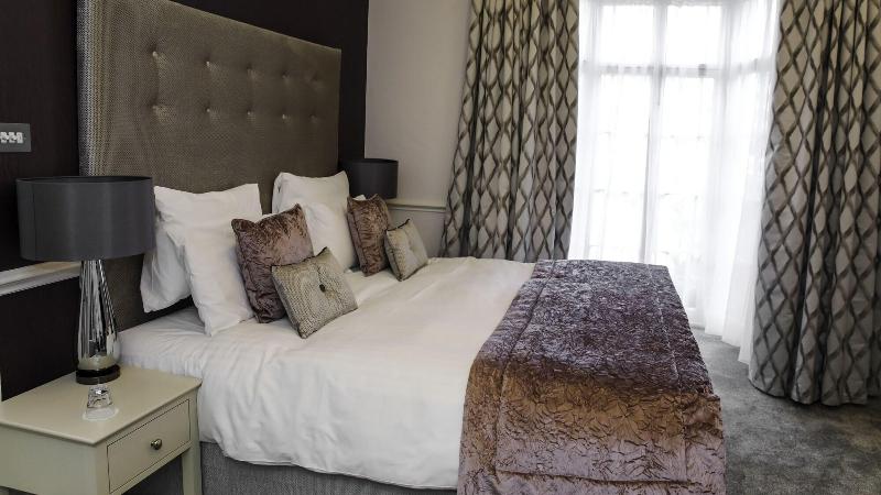 Queens Court Hotel - Oda