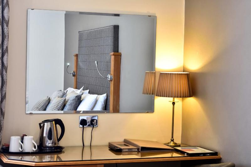 Queens Court Hotel - Oda