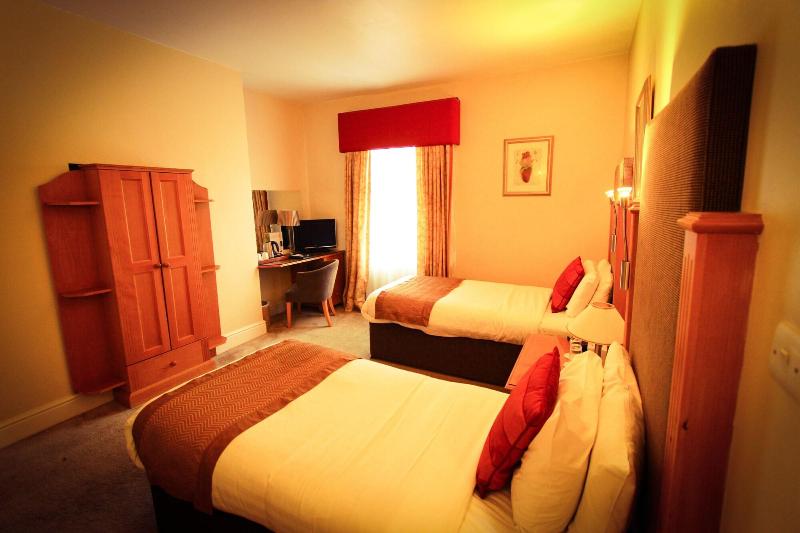 Queens Court Hotel - Oda