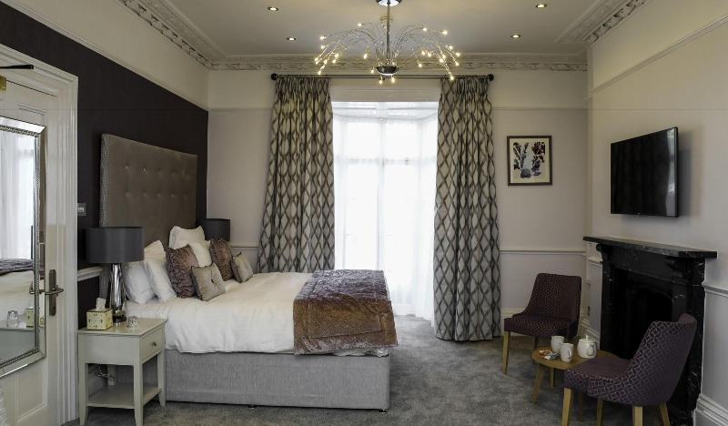 Queens Court Hotel - Oda
