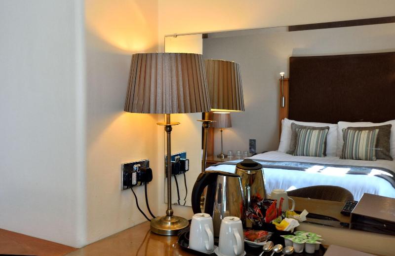 Queens Court Hotel - Oda