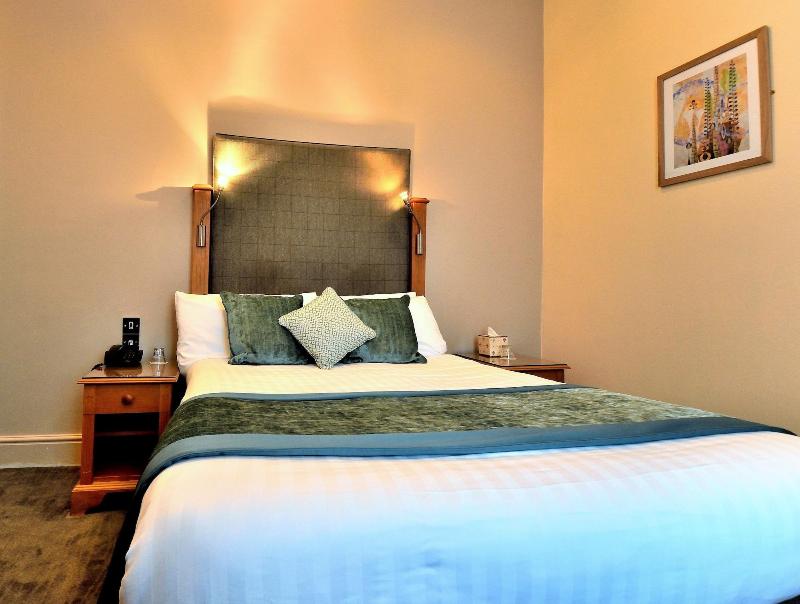 Queens Court Hotel - Oda