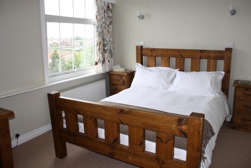 Holmwood House - Genel