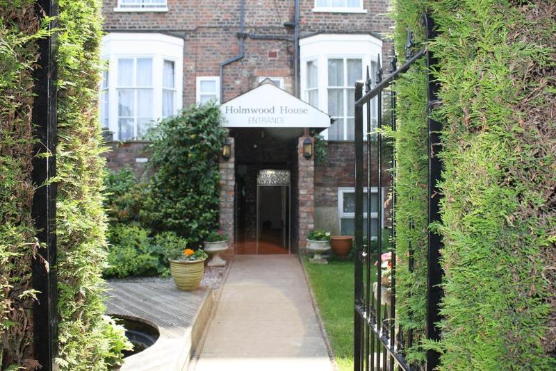 Holmwood House - Genel