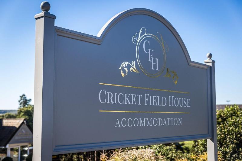 Cricketfield House - Genel