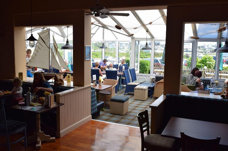 Trearddur Bay Hotel Holyhead - Bar