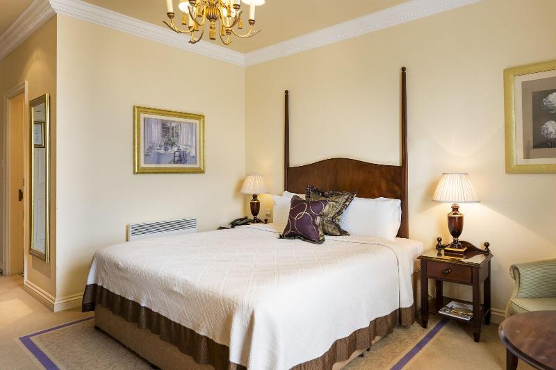Ringwood Hall Hotel - Oda