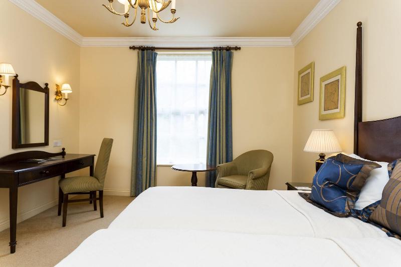 Ringwood Hall Hotel - Oda