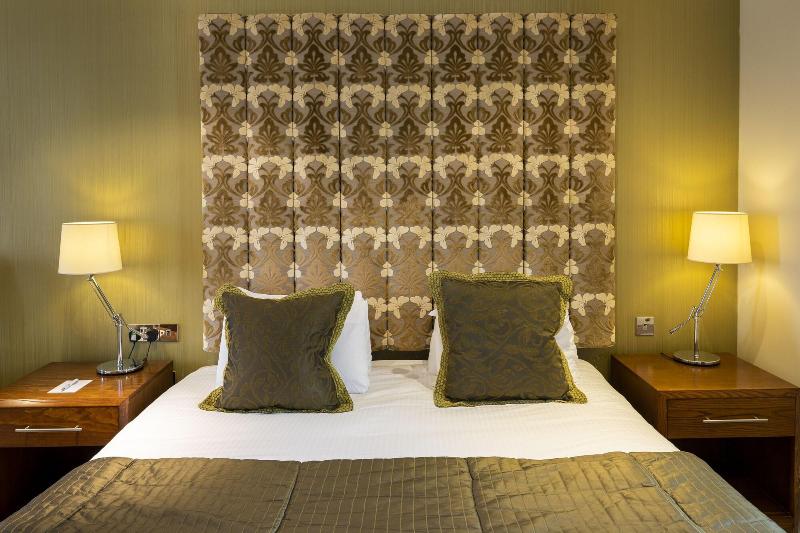 Ringwood Hall Hotel - Oda