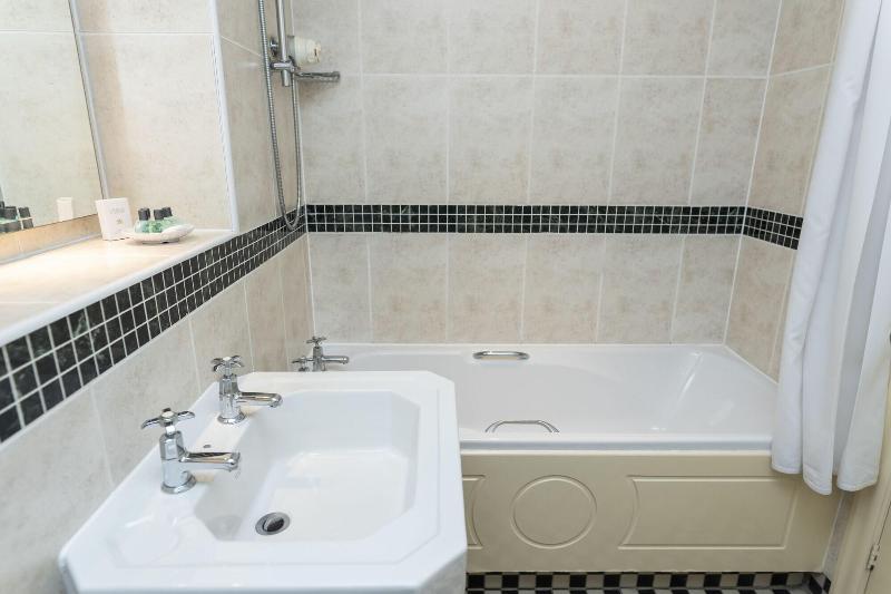 Ringwood Hall Hotel - Oda