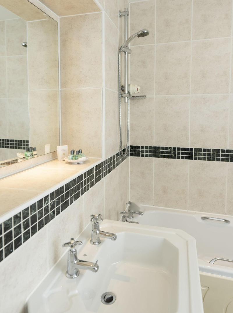 Ringwood Hall Hotel - Oda