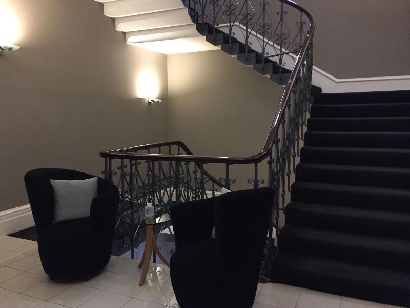 Quebecs Luxury Apartments - Lobi