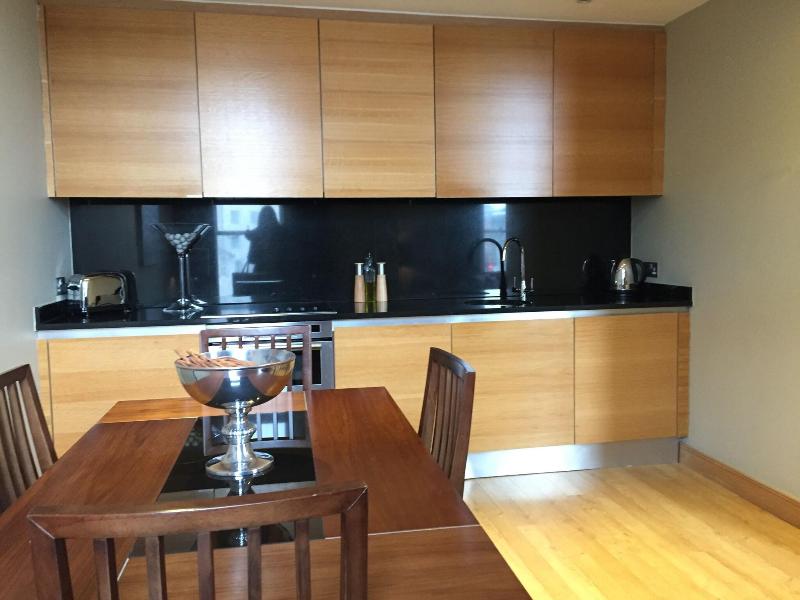 Quebecs Luxury Apartments - Oda