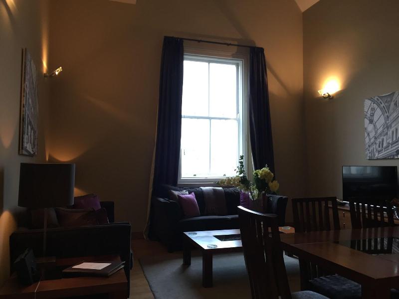 Quebecs Luxury Apartments - Oda