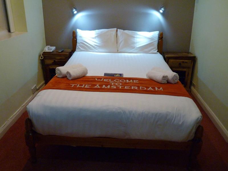 Amsterdam Hotel - Oda