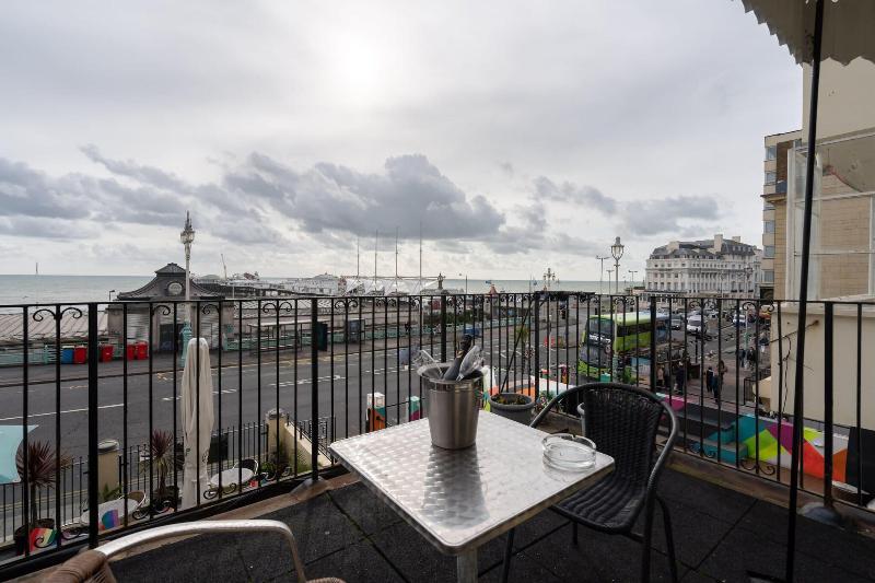 Amsterdam Hotel - Teras