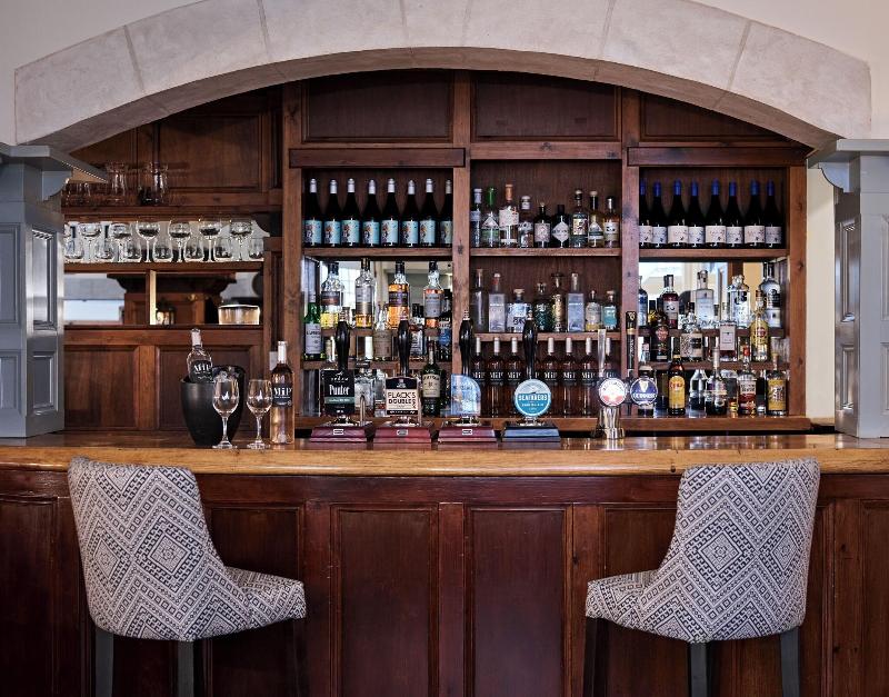 The Montagu Arms Hotel - Bar