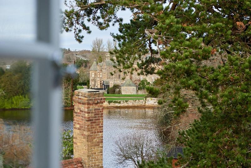The Montagu Arms Hotel - Genel