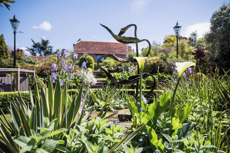 The Montagu Arms Hotel - Teras