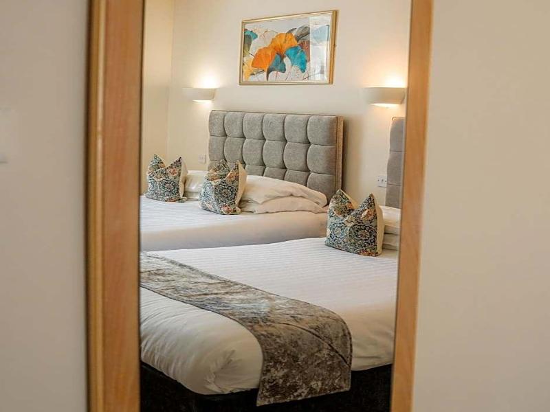 Mayfair Hotel - Genel