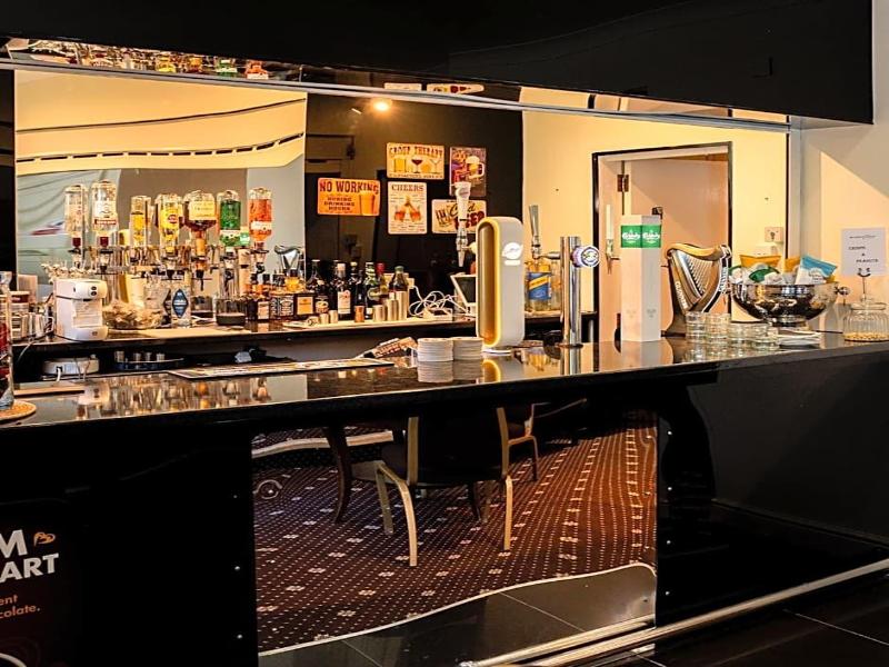 Mayfair Hotel - Genel
