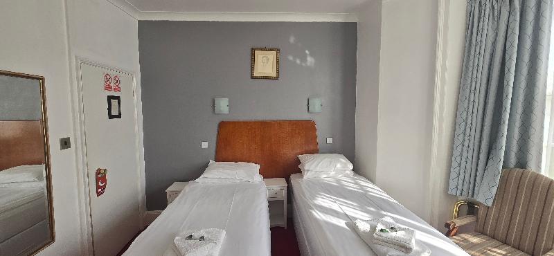 The Beach Hotel - Oda