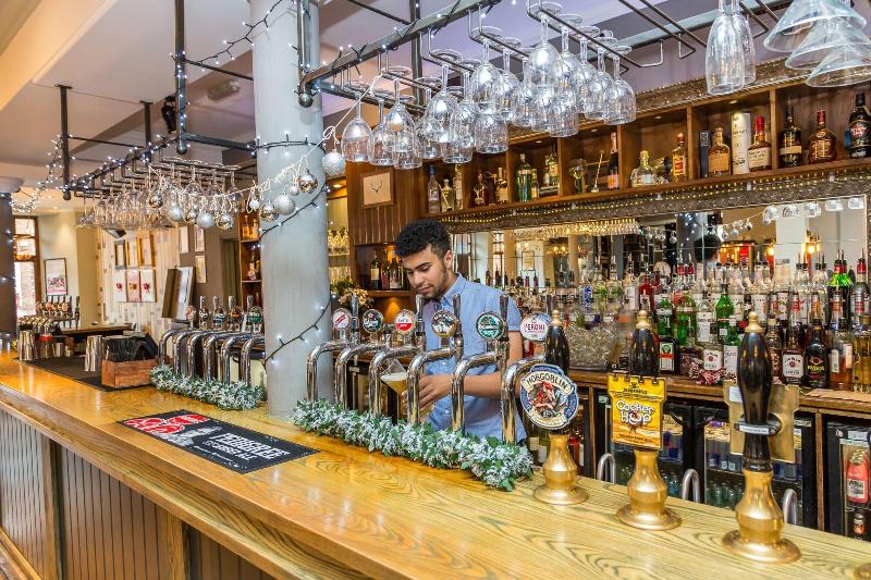 The White Hart Hotel by Marstons Inns - Bar