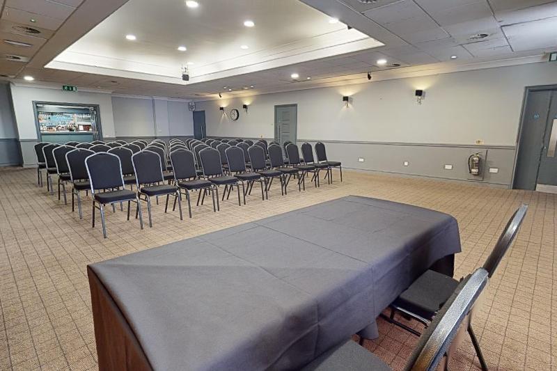 Village Hotel Swansea - Toplantı