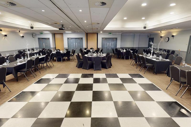 Village Hotel Swansea - Toplantı