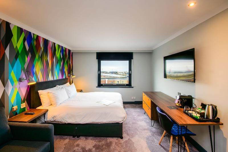 Village Hotel Swansea - Oda