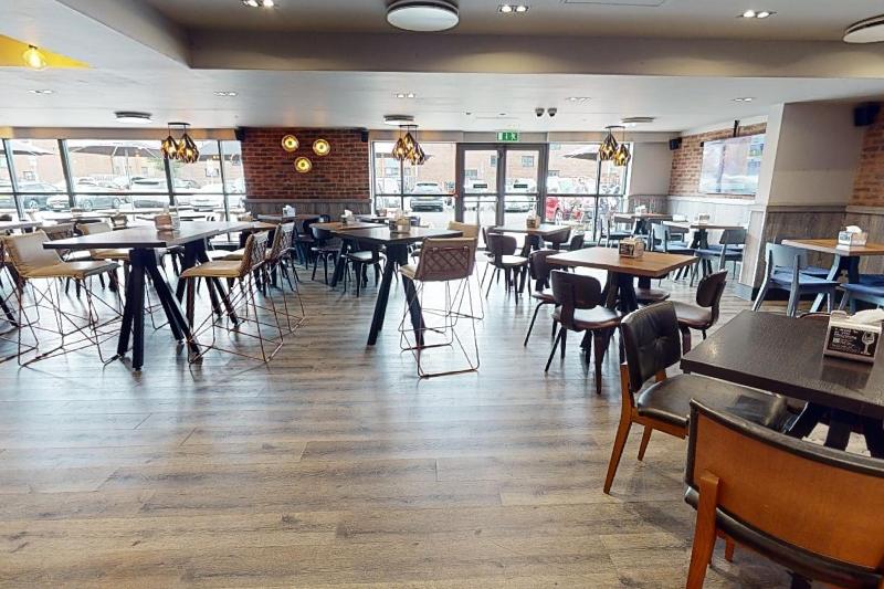 Village Hotel Swansea - Restoran