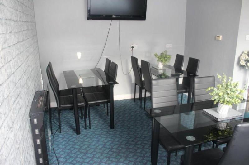 Vale Hotel - Lobi