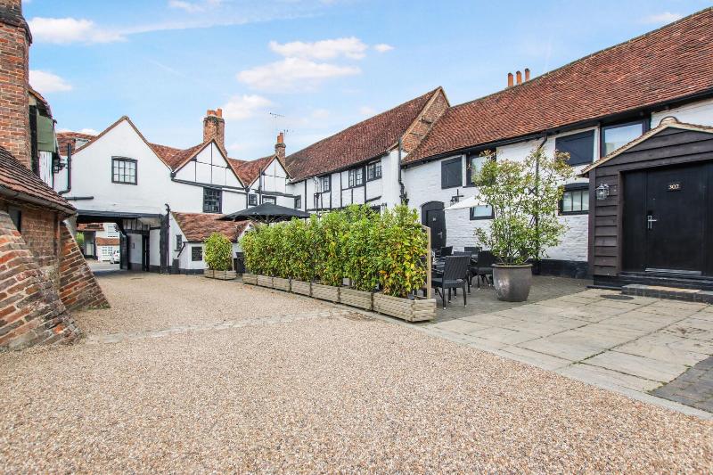 The Kings Arms - Genel